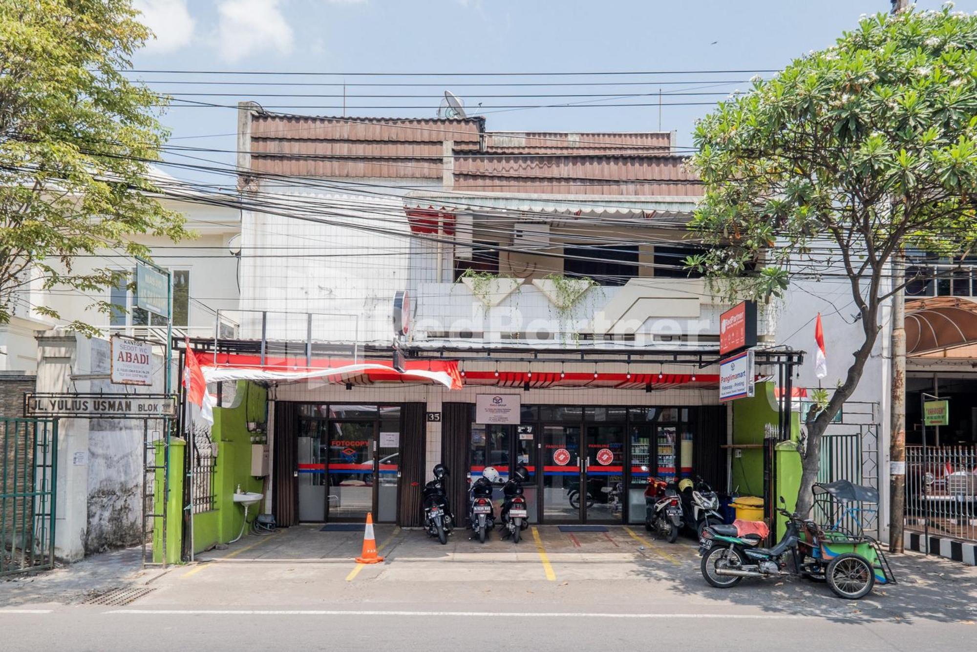 Swun Stay Inn At Sawahan Mitra Reddoorz Malang Buitenkant foto