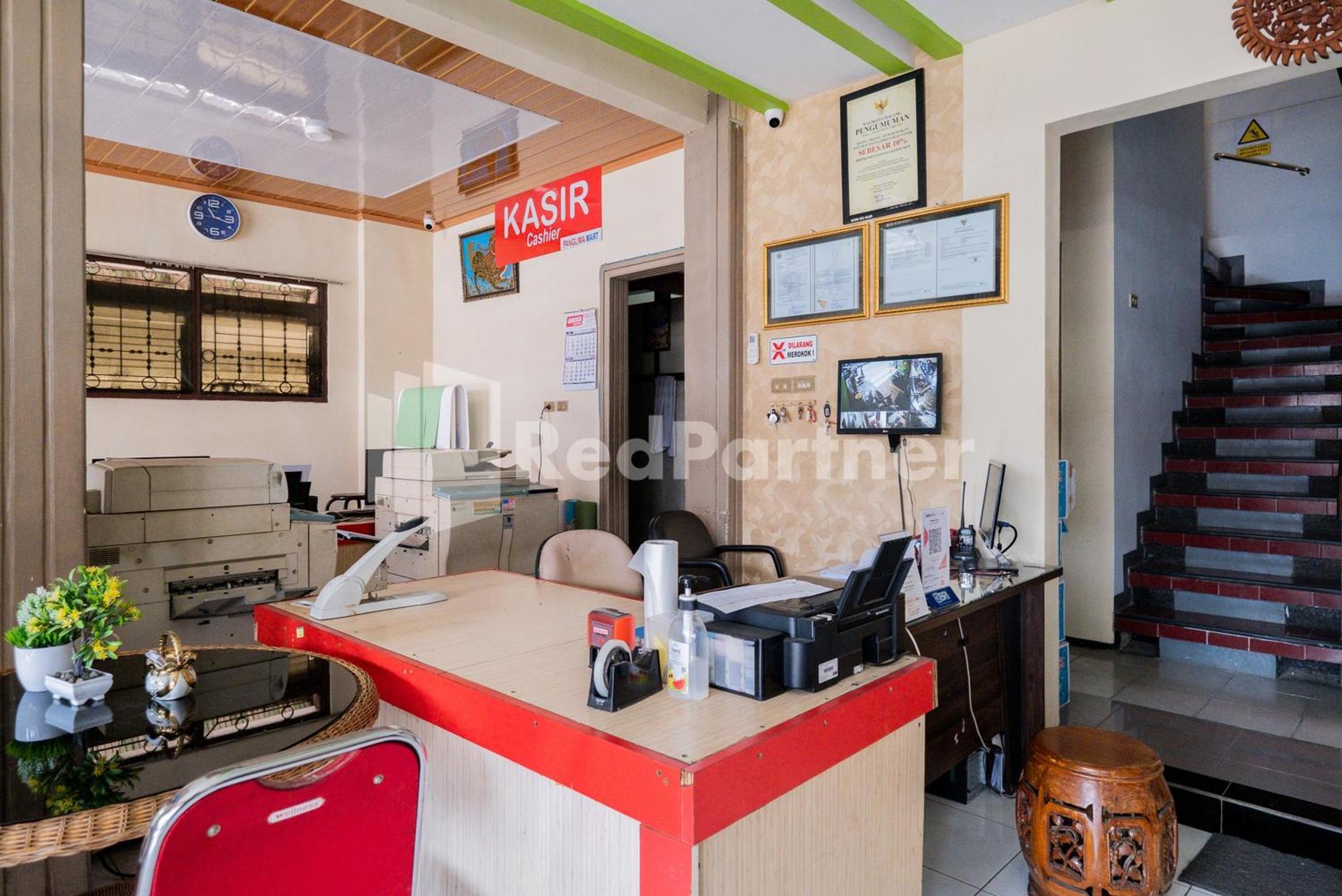 Swun Stay Inn At Sawahan Mitra Reddoorz Malang Buitenkant foto