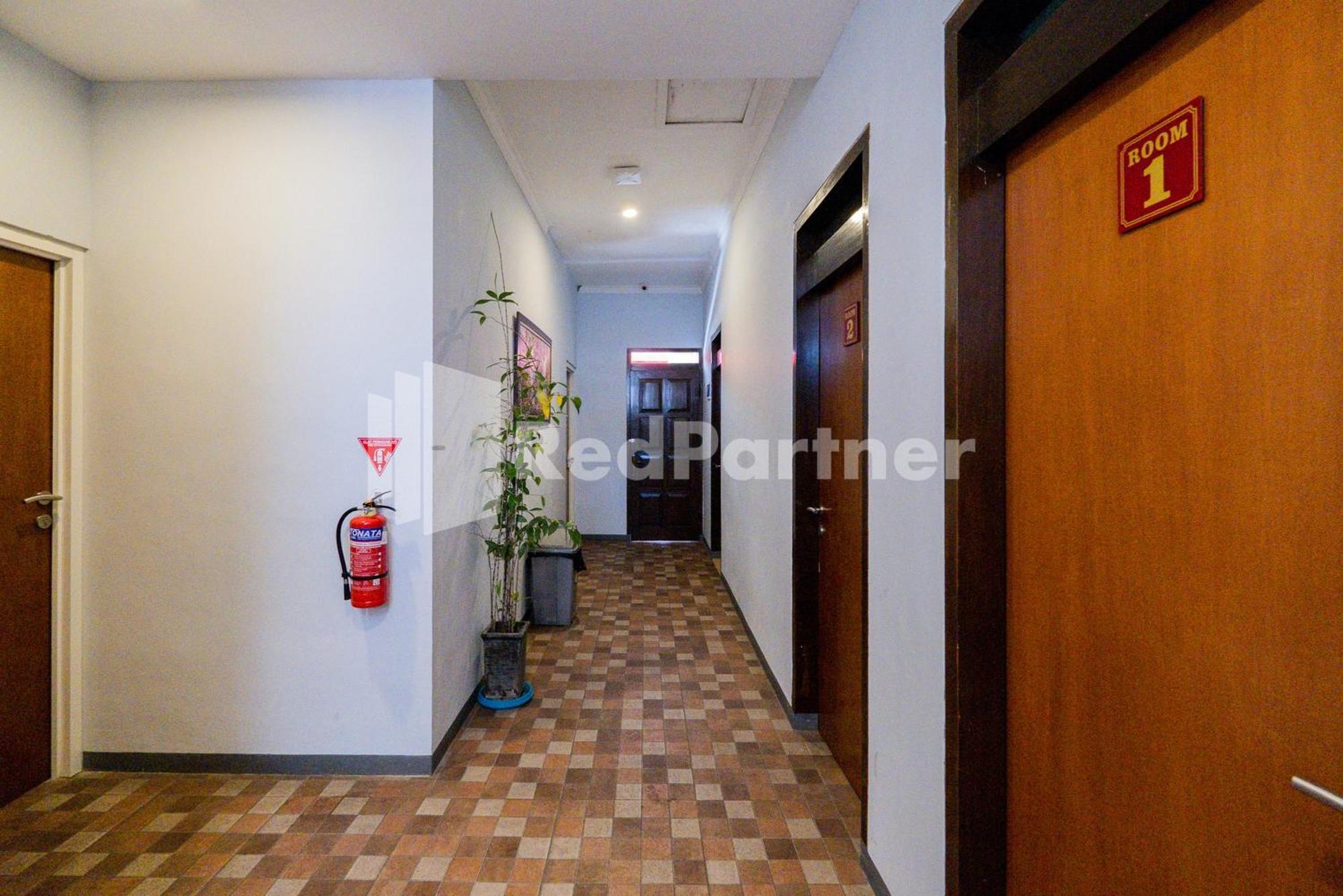 Swun Stay Inn At Sawahan Mitra Reddoorz Malang Buitenkant foto